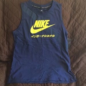 Nike International Women’s Tee, Japan Size L